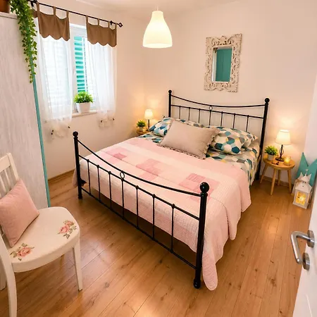 Svetac - Beautiful Sea And Islands View Apartment