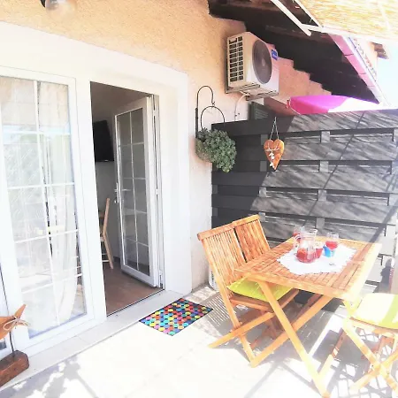 Svetac - Beautiful Sea And Islands View Apartment