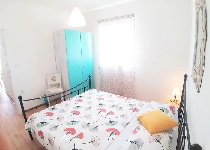 Svetac - Beautiful Sea And Islands View